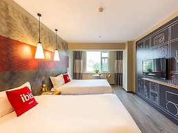 ibis Lanzhou Dongfanghong Plaza Hotel