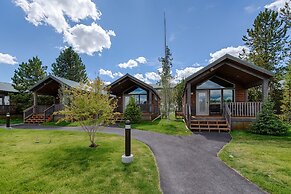 Explorer Cabins At Yellowstone