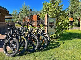 Explorer Cabins At Yellowstone