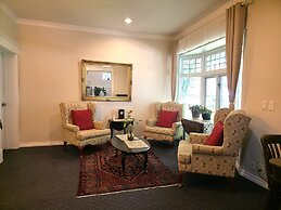 Cambie Lodge B&B
