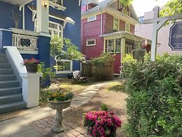 Cambie Lodge B&B