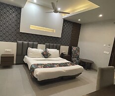 Hotel Narula's Aurrum