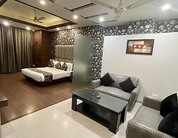 Hotel Narula's Aurrum