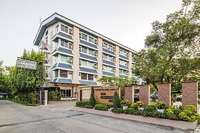 Sakulchai Place Hotel