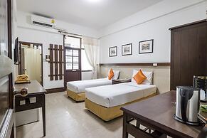 Sakulchai Place Hotel