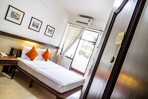 Sakulchai Place Hotel