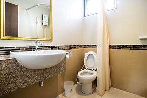 Sakulchai Place Hotel