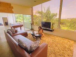 ME Hotel in Montañita Estates
