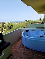 ME Hotel in Montañita Estates