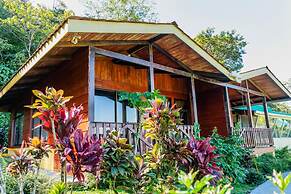 Heliconias Lodge and Rainforest
