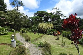 Heliconias Lodge and Rainforest