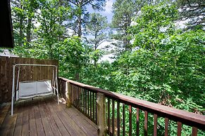 Eureka Springs Treehouses, Hobbit Caves & Castles