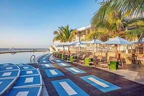 Carmelina Beach Resort