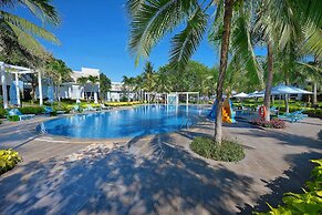 Carmelina Beach Resort