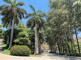 Carmelina Beach Resort