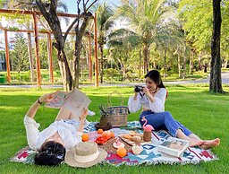 Carmelina Beach Resort