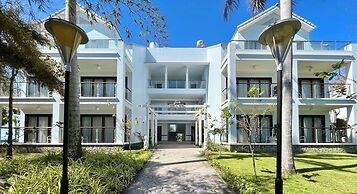 Carmelina Beach Resort