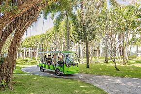 Carmelina Beach Resort
