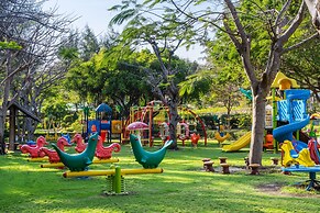 Carmelina Beach Resort