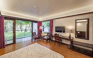 Carmelina Beach Resort