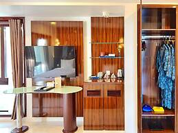 Carmelina Beach Resort