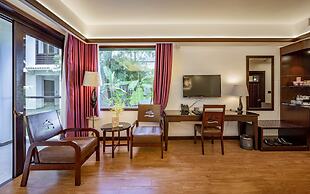 Carmelina Beach Resort