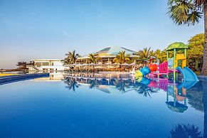 Carmelina Beach Resort