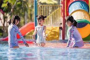 Carmelina Beach Resort