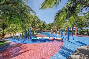 Carmelina Beach Resort