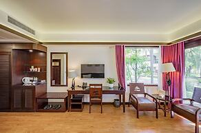 Carmelina Beach Resort