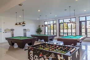 Carmelina Beach Resort