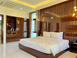 Carmelina Beach Resort