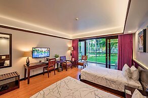 Carmelina Beach Resort