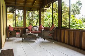 Arenal Paraíso Resort & Thermo Mineral Hot Springs