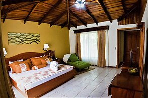 Arenal Paraíso Resort & Thermo Mineral Hot Springs