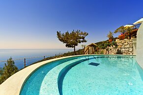 Lissiya Hotel - Boutique Class