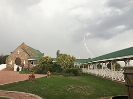 Mentors Country Estate