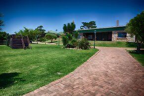 Mentors Country Estate