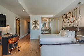 Iberostar Waves Berkeley Shore