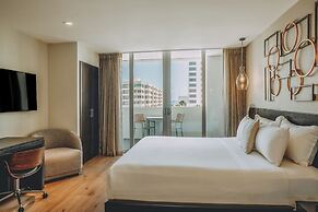 Iberostar Waves Berkeley Shore