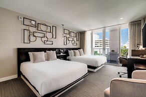 Iberostar Waves Berkeley Shore