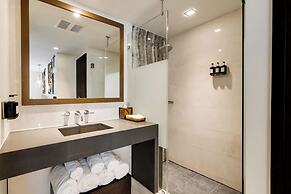 Iberostar Waves Berkeley Shore