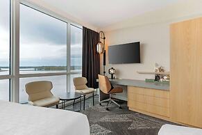 Clarion Lakeside Inn & Conference Centre