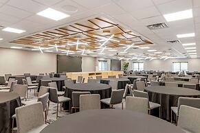 Clarion Lakeside Inn & Conference Centre