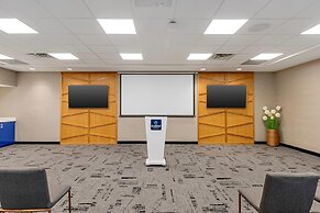 Clarion Lakeside Inn & Conference Centre