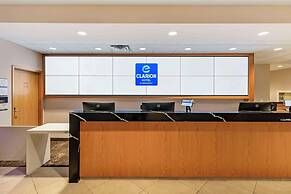 Clarion Lakeside Inn & Conference Centre