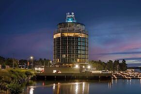 Clarion Lakeside Inn & Conference Centre