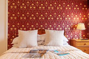 Blacksmiths Arms Inn