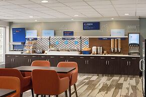 Holiday Inn Express & Suites Colorado Springs Central by IHG