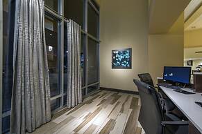 Holiday Inn Express & Suites Colorado Springs Central by IHG